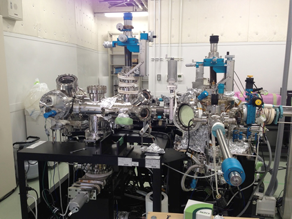 In situ UHV scanning tunneling microscope/spectrometer (STM/STS)